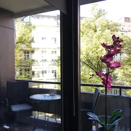 Апартаменты Uhlandstr. 195 *