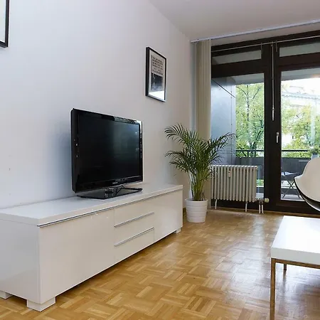 Apartment Uhlandstr. 195 *